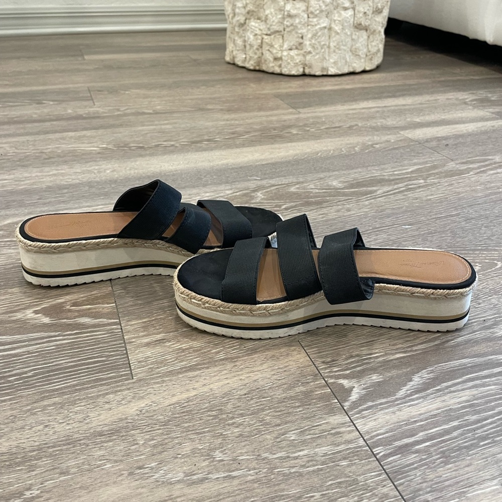 Cute platform slide sandals!